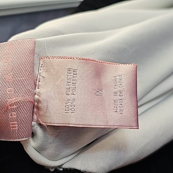 Black pleated skirt - Picture 9 of 9